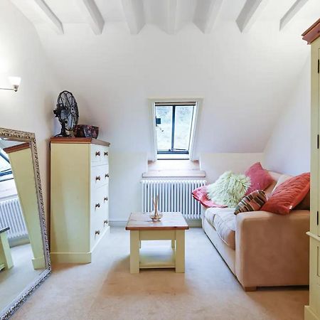 Converted Chapel, Stunning Sea & Mountain Views! Penmaenmawr ภายนอก รูปภาพ