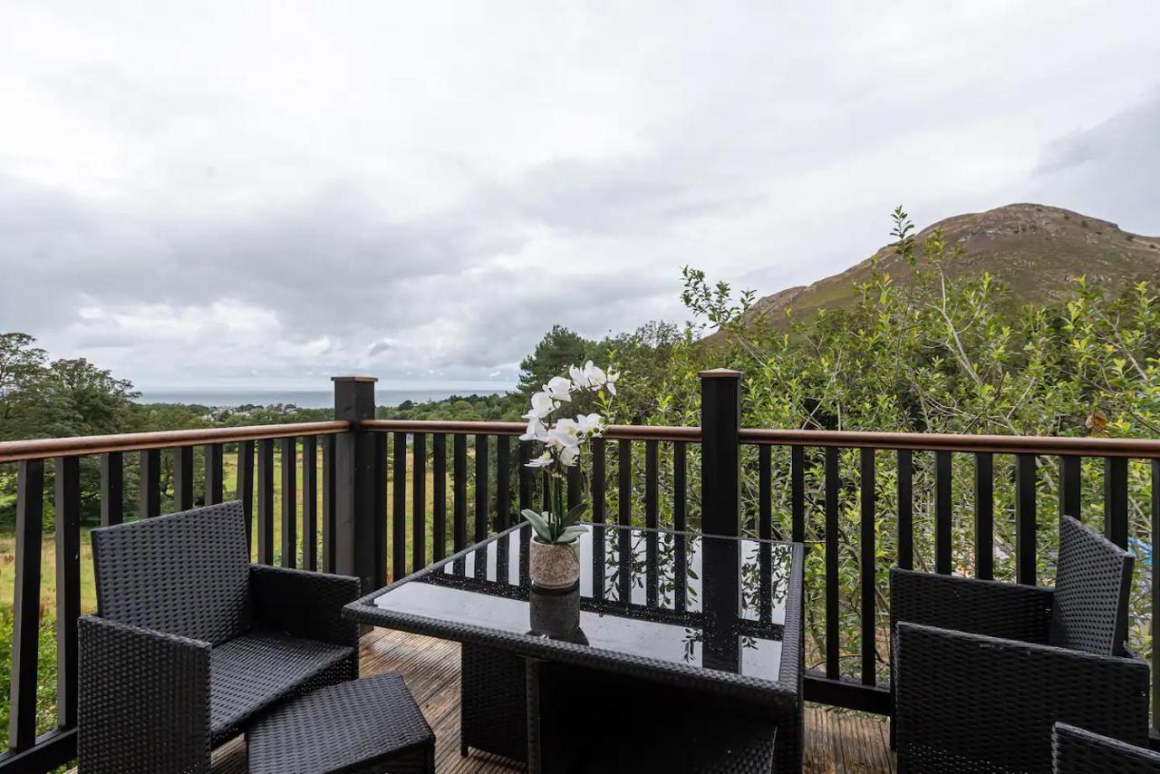 Converted Chapel, Stunning Sea & Mountain Views! Penmaenmawr ภายนอก รูปภาพ