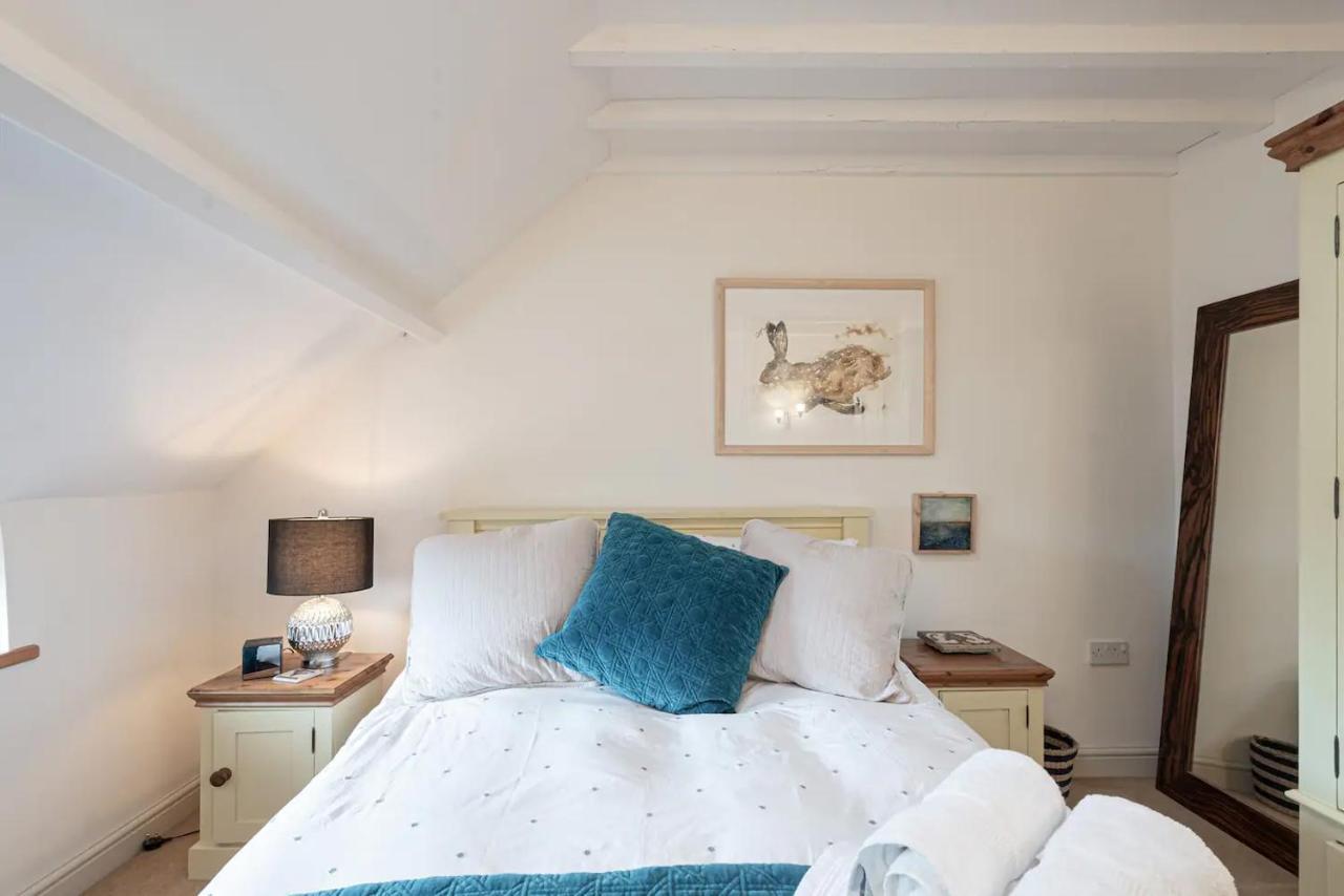 Converted Chapel, Stunning Sea & Mountain Views! Penmaenmawr ภายนอก รูปภาพ