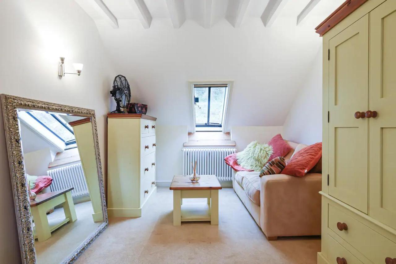 Converted Chapel, Stunning Sea & Mountain Views! Penmaenmawr ภายนอก รูปภาพ